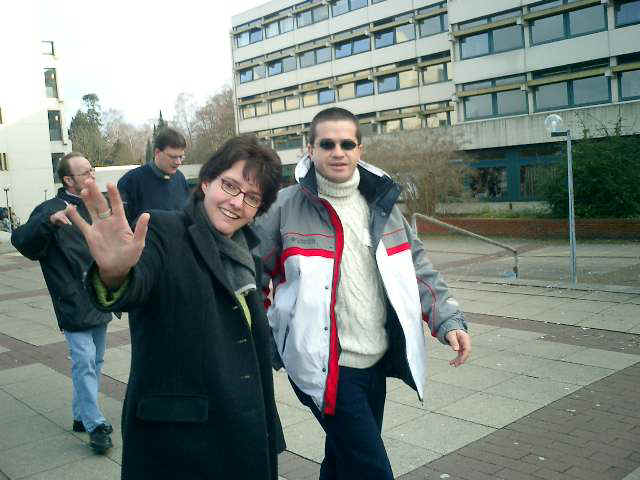 h_kat_man.JPG (86452 byte)