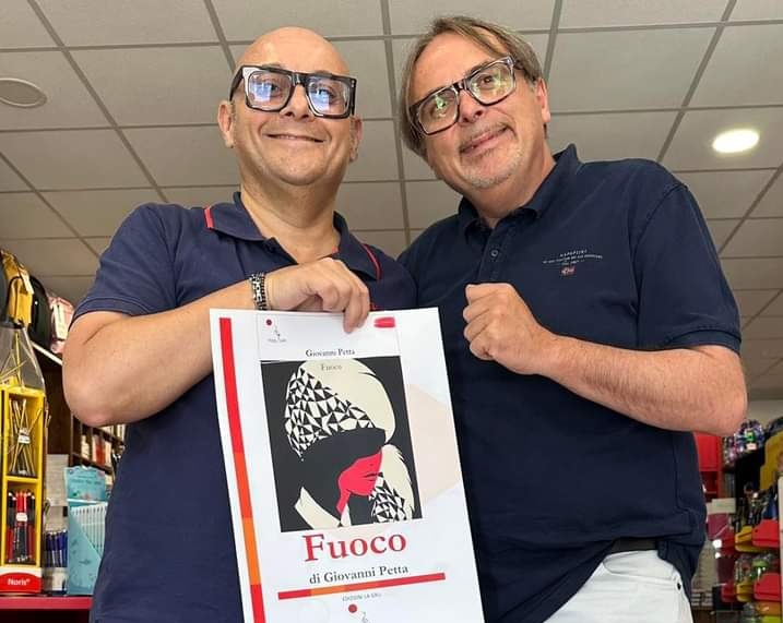 Fuoco, Giovanni Petta, Libreria Della Corte