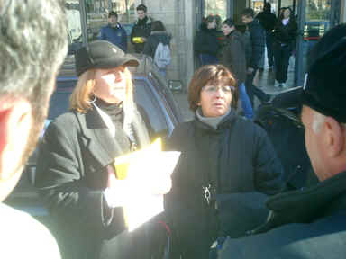 amicifamigliamartino071220_02.JPG (77963 byte)