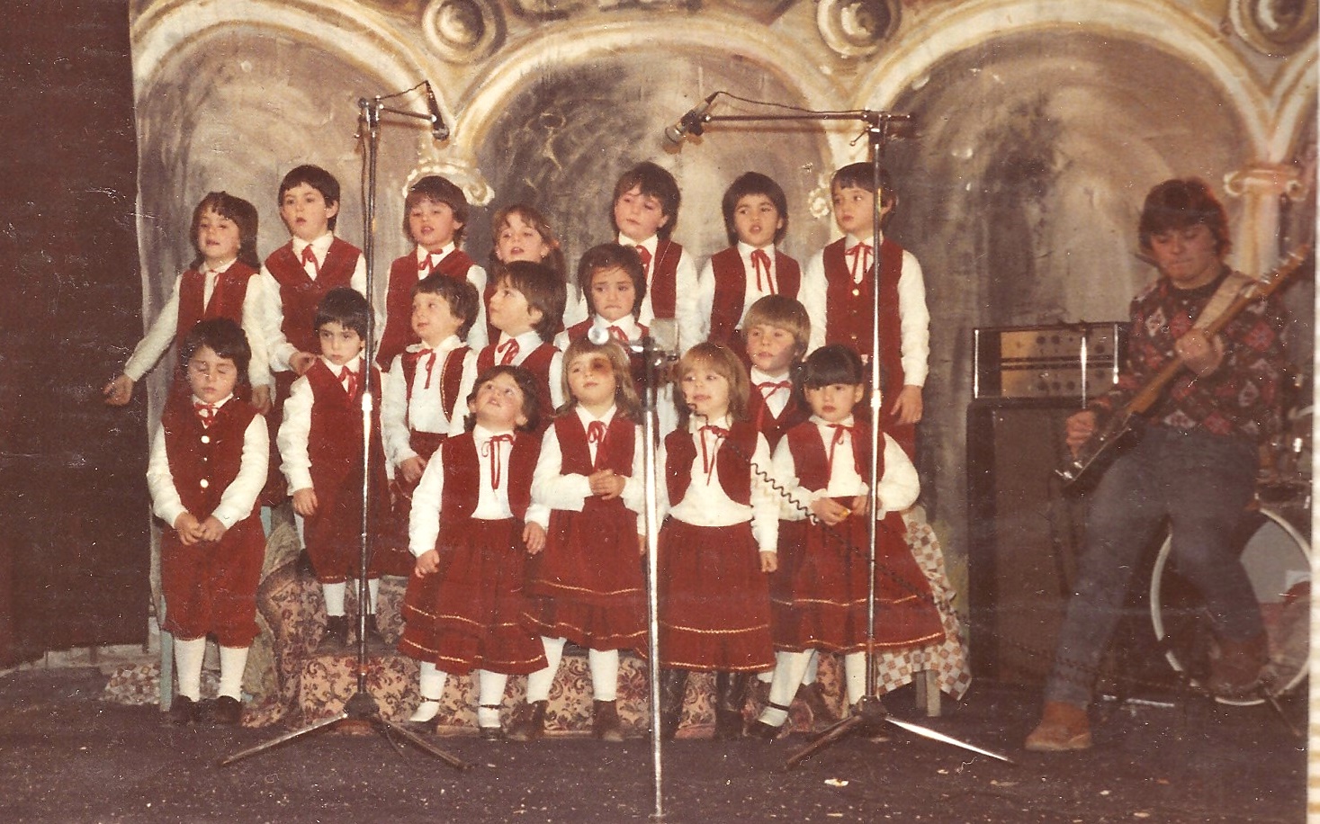 Suore francescane angeline - Sessano - Presepe vivente e altre recite