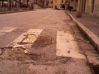 degrado_strada.jpg (22916 byte)