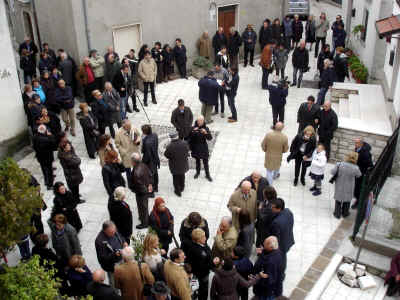 mino_pecorelli_inaugurazione_piazza_07.jpg (87139 byte)