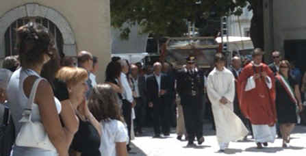 san_donato_100807_processione06.jpg (40458 byte)